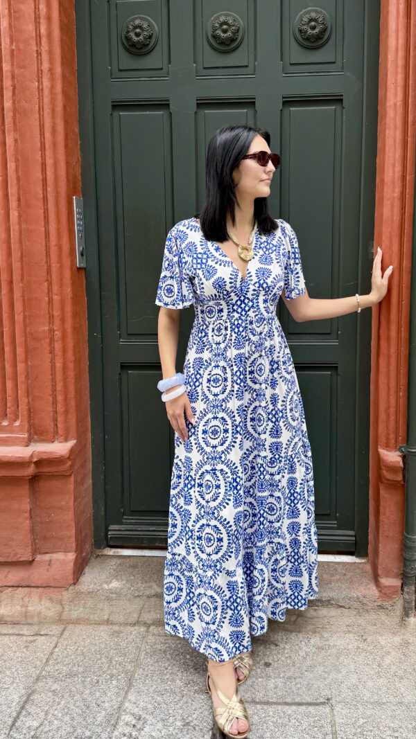 Robe – Image 5